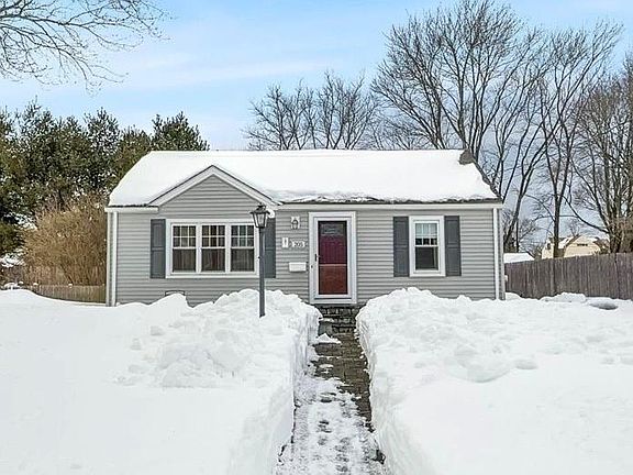 2nd image of 205 Payton Ave