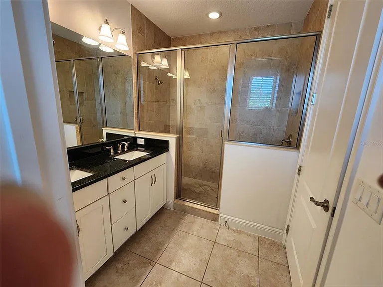 9805 Winnington St — Photo 28