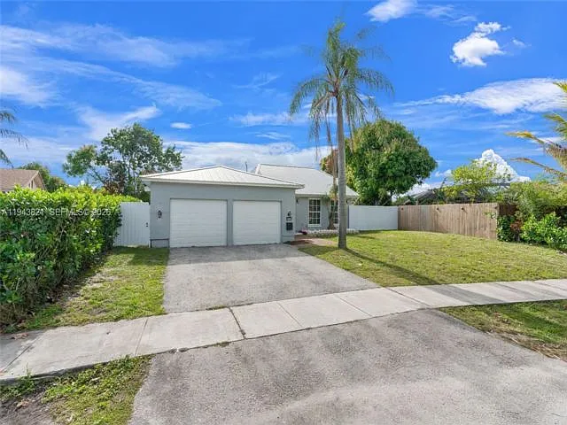 3604 Boulevard Chatelaine — Photo 2