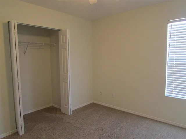 2651 Sutherland Dr — Photo 11