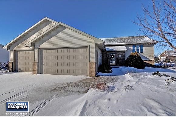 WELCOME TO 3301 STREAMVIEW LN