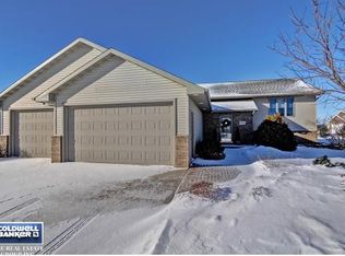 3301 Streamview Ln, Appleton, WI 54913