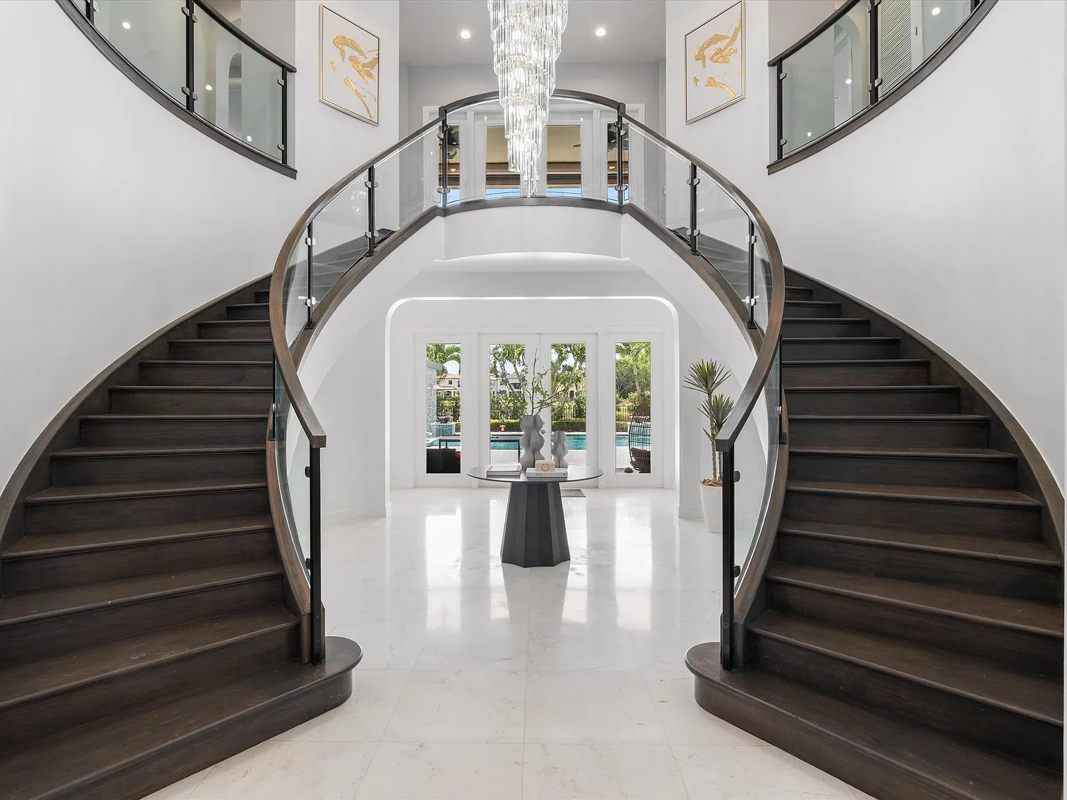 6 bed, 6.5 bath, 6011 sqft, $23,000 — Photo 4