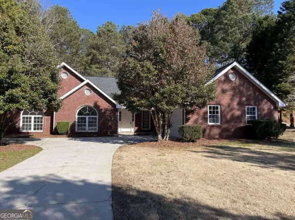 5455 Forest Falls Dr, Loganville, GA 30052