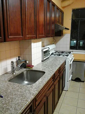 Rented by 18 REALTY | media 39