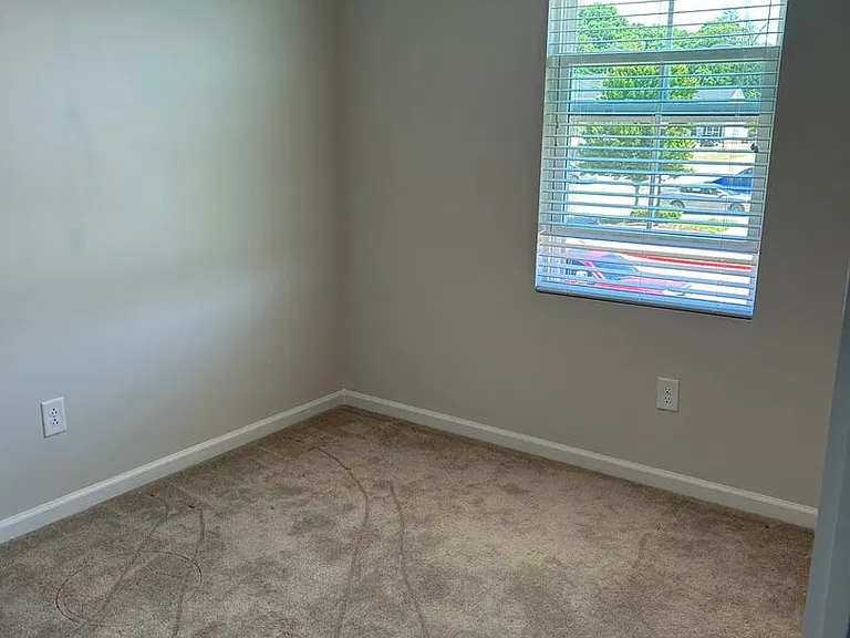 403 Hampton Townes Dr — Photo 10