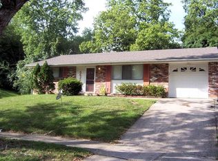 5622 Leafwood Dr, Cincinnati, OH 45224