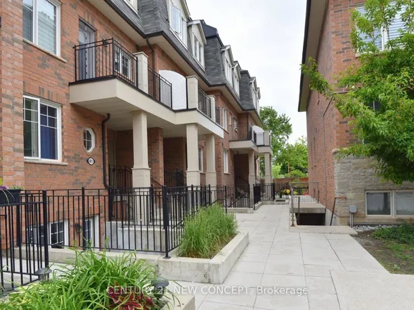 2420 Baronwood Dr #43-02, Oakville, ON L6M 0X6