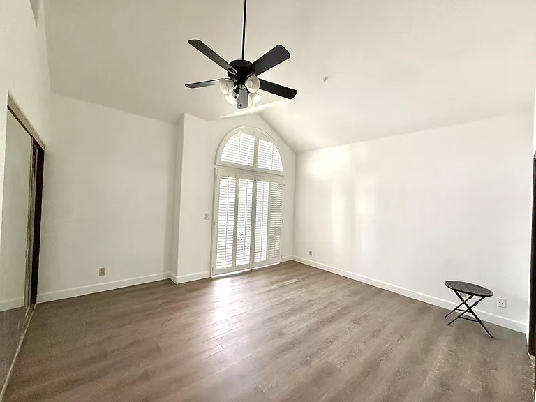 3100 W Riverside Dr #102 — Photo 7