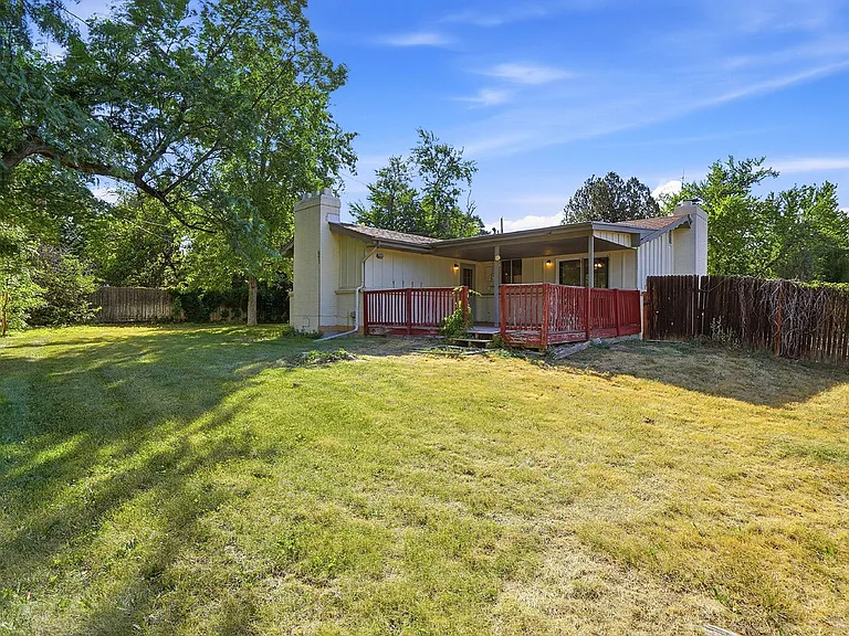 3260 E Maplewood Ave — Photo 38