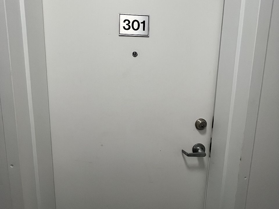 1st image of 630 Cummings Ave #301