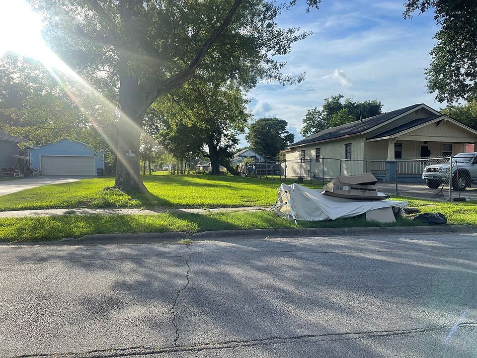 2nd image of 3609 10th St