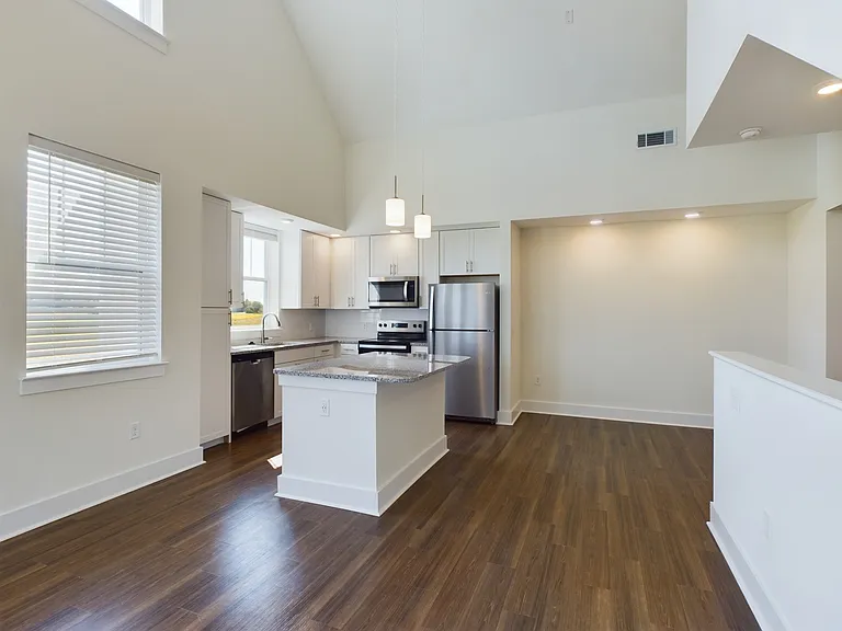 520 Arsdale Ave #30-204 — Photo 2
