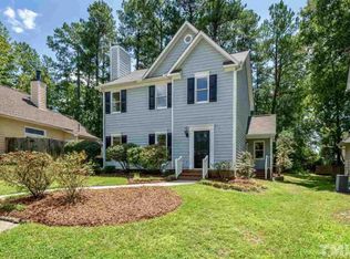 102 Romaine Ct, Cary, NC 27513