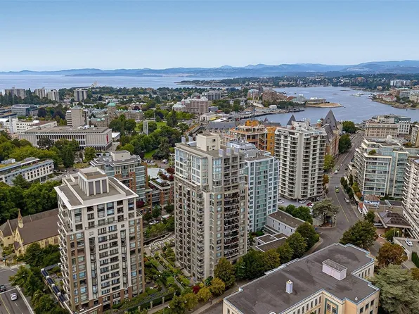 751 Fairfield Rd #604, Victoria, BC V8W 4A4