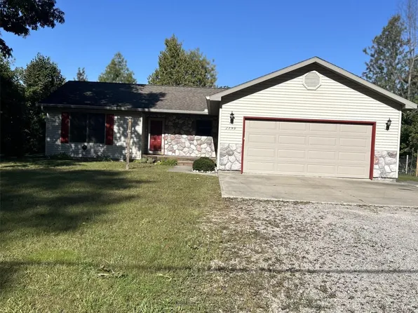 2790 W Cedar Lake Rd, Greenbush, MI 48738