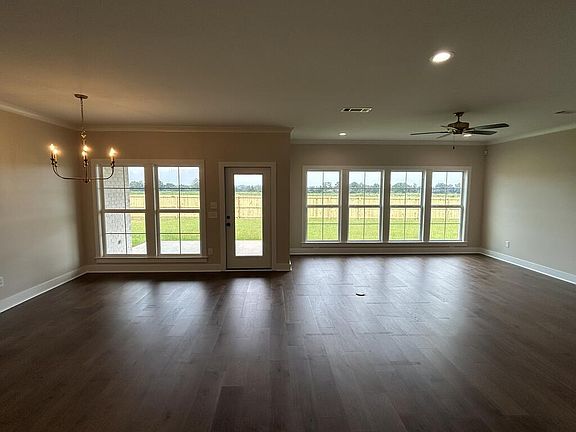 3rd image of 171 Sams Way