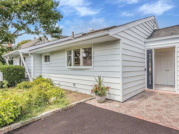 3rd image of 39 Southridge Dr