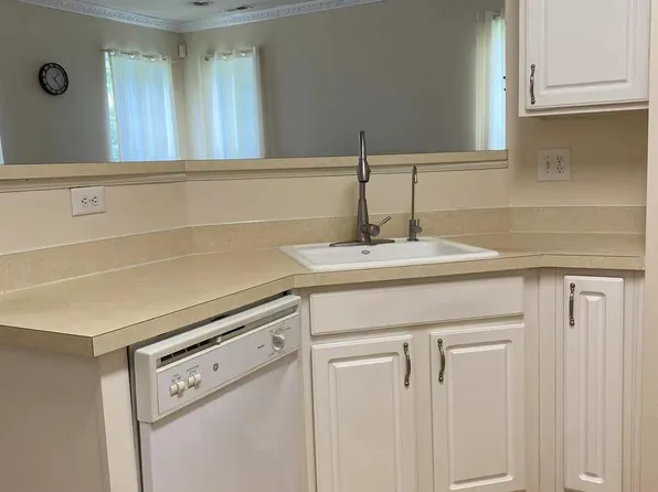 67 Heath Ct, Pennington, NJ 08534