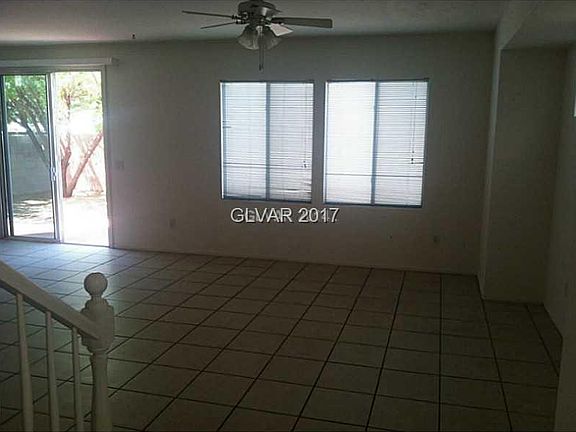 2nd image of 5321 Luna Bonita St