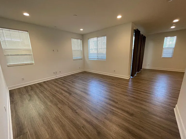 12256 Chorus Dr — Photo 9