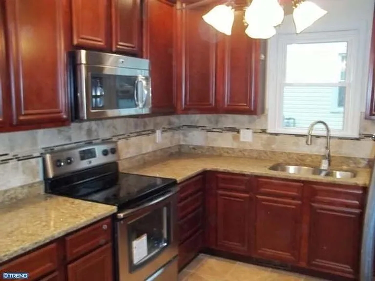 514 Essex Ave — Photo 13
