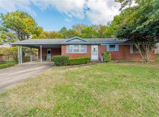 2022 N Lisa Ln, Fayetteville, AR 72703