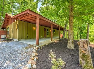 3570 Old Mountain Rd, Sevierville, TN 37876