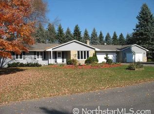 27420 Blue Ridge Ln, Shorewood, MN 55331