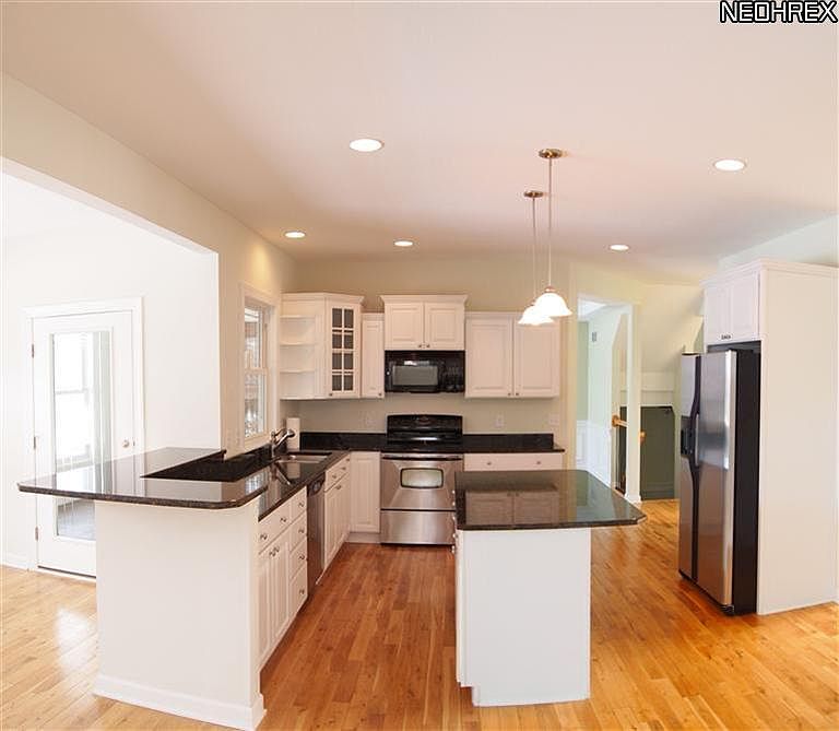 1st image of 5247 Maplewood Farm Dr