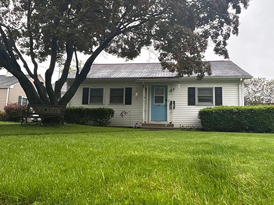 1st image of 24 Lincoln Dr