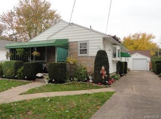 208 69th St, Niagara Falls, NY 14304