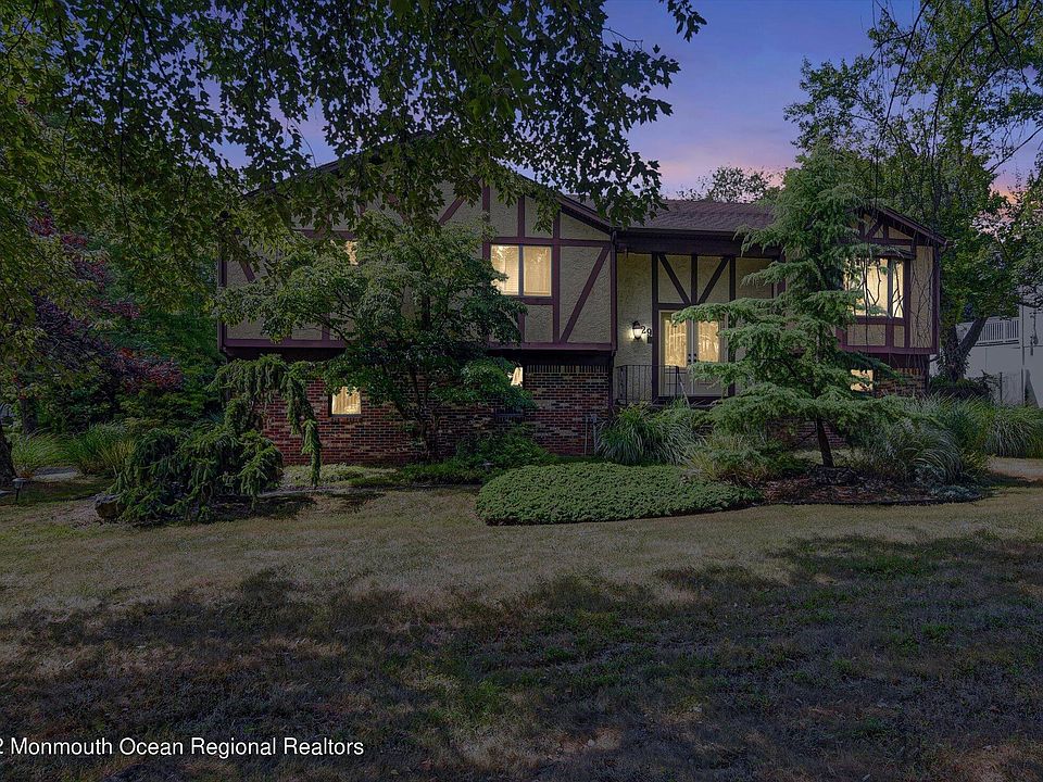 1st image of 29 Tracy Dr