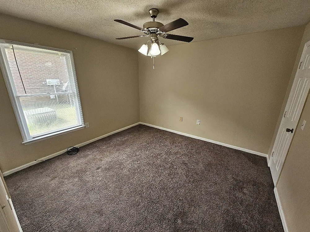 2 bed, 875 sqft, $1,000 — Photo 2