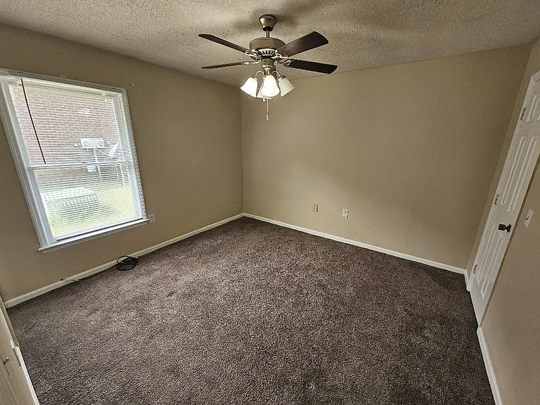 230.5 Lanier Dr #122 — Photo 2