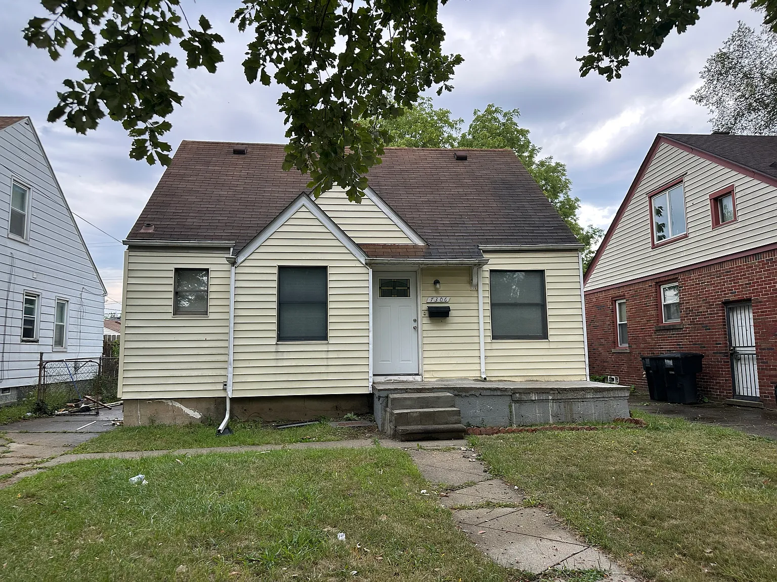 3 bed, 687 sqft, $1,500 — Photo 1