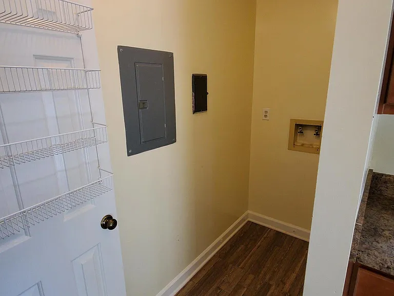 washer and dryer hookups