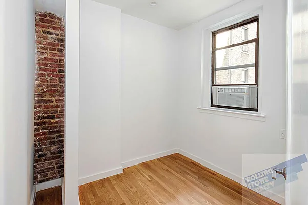 Sold by Rolling Stone Realty LLC | media 22