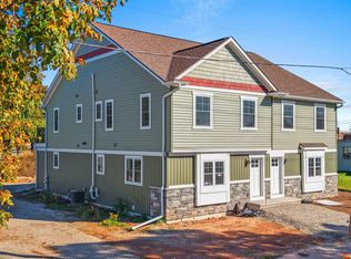 422 4th St, Green Bay, WI 54303