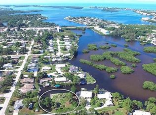 1490 Kathleen Pl, Englewood, FL 34223