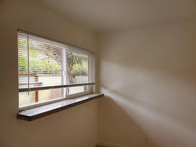 616 Broadway St #8 — Photo 4
