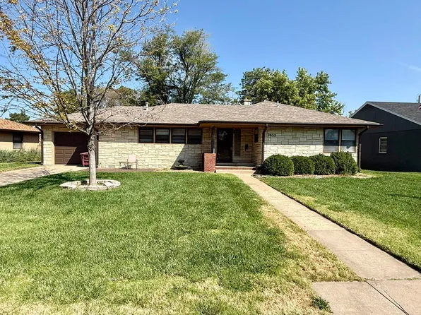2832 Paseo Dr, Great Bend, KS 67530