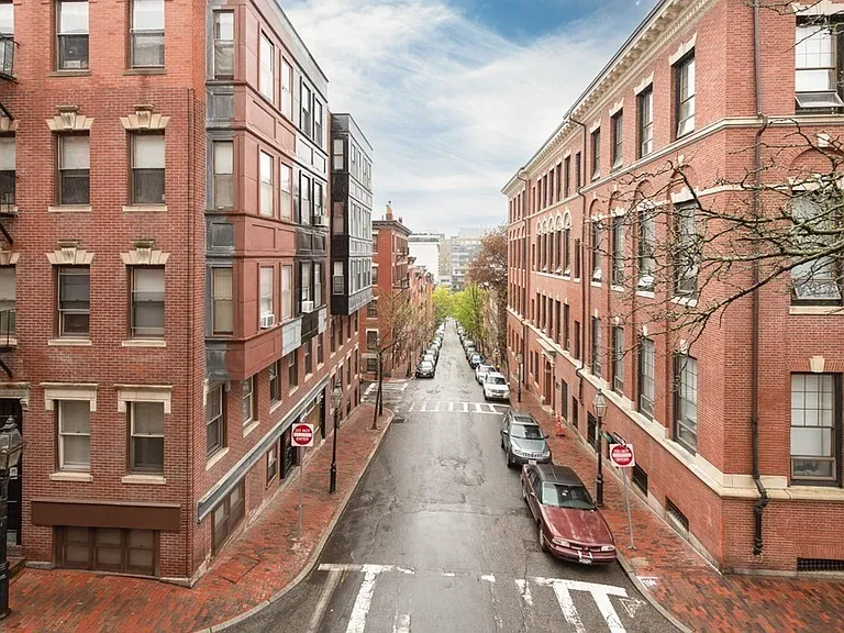 54 Myrtle St #5 — Photo 10