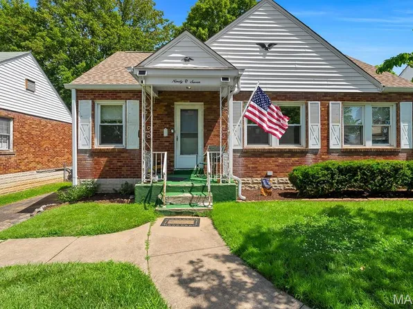 9007 Osage Ln, Saint Louis, MO 63114