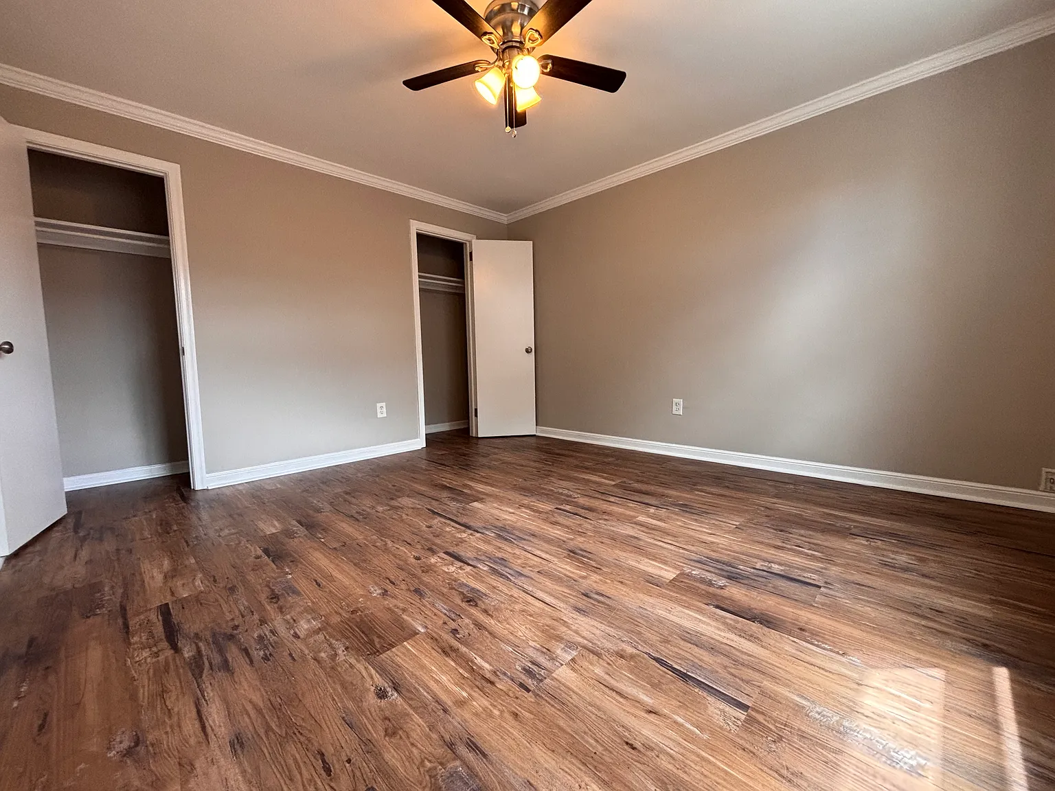 1 bed, 700 sqft, $1,300 — Photo 3