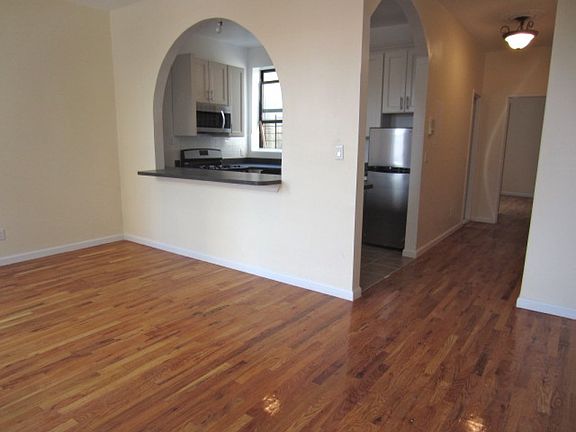 2nd image of 2099 8th Ave APT 5B