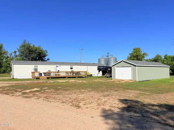 105 State St NE, Medina, ND 58467