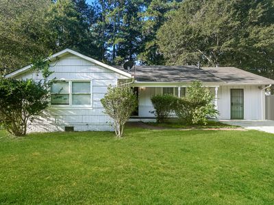 2555 Foxlair Trl, Atlanta, GA, 30349