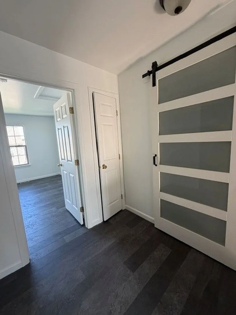 Beautiful Modern 3br 2.5 bath w/bonus room — Photo 4