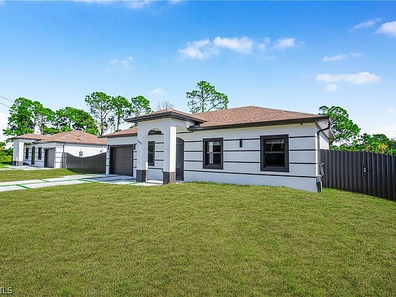 4th image of 745 Roma Ave S